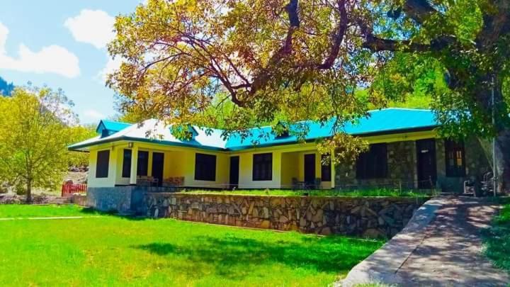 Chitral Inn Resort Exterior photo