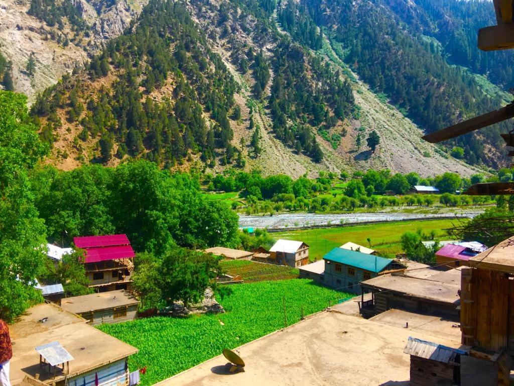 Chitral Inn Resort Exterior photo